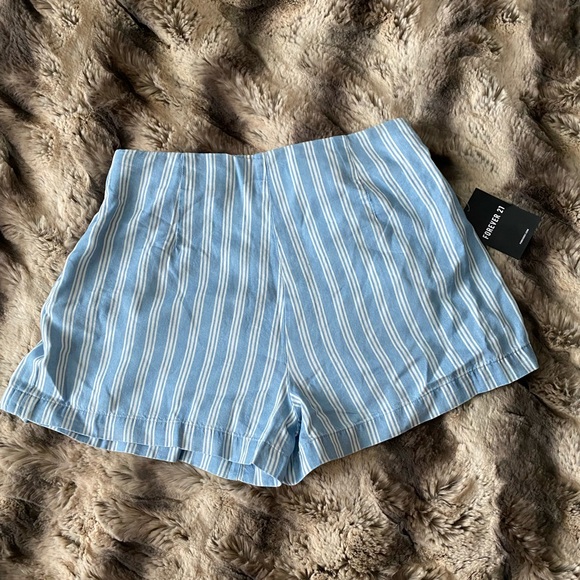 Forever 21 high waist linen shorts with tie design - Picture 3 of 4